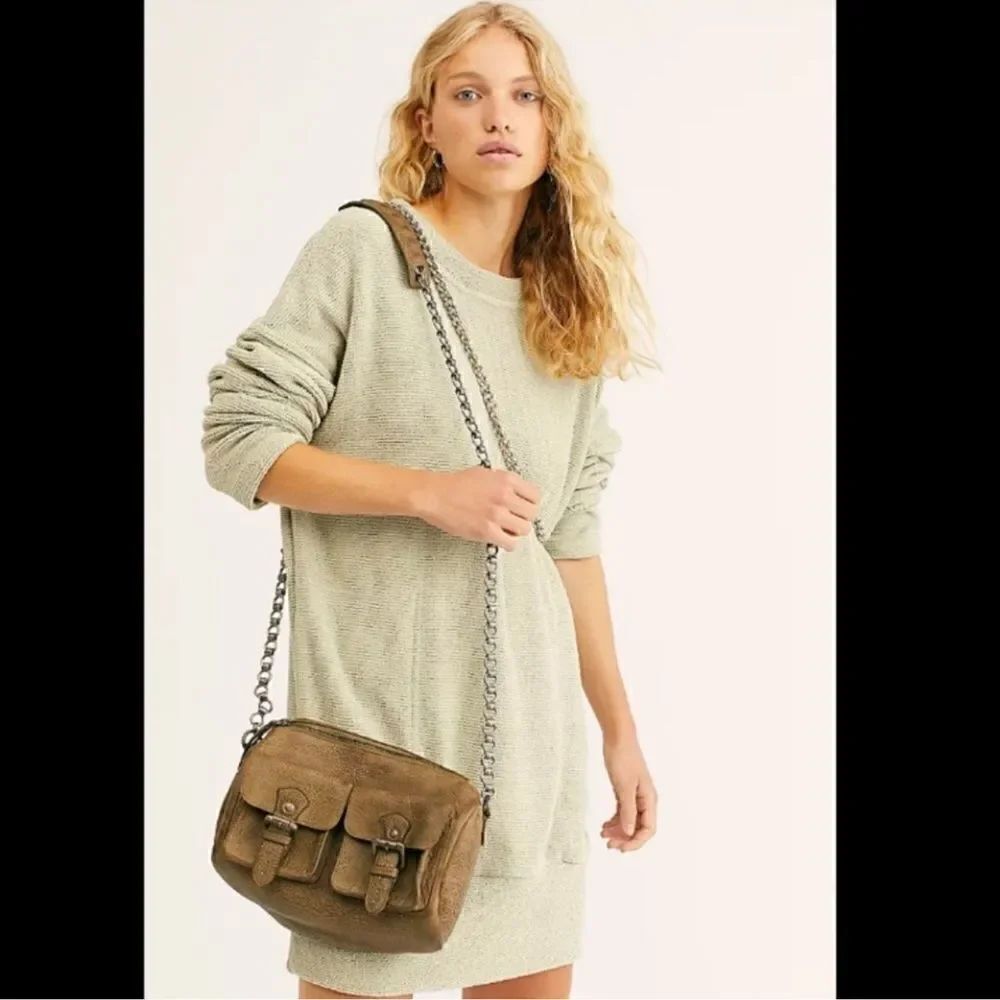 NWOT FREE PEOPLE DYLAN CHAIN MINI DUFFLE BAG